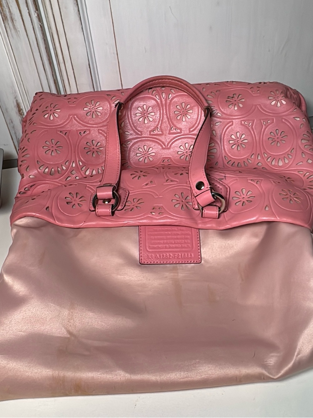 Coach Pink Leather Laser-Cut Floral Eyelet Carryall Shoulder Bag - Picture 4 of 10